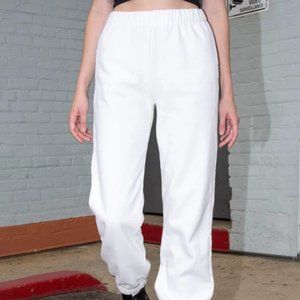 NWT BRANDY MELVILLE ROSA WHITE SWEATPANTS